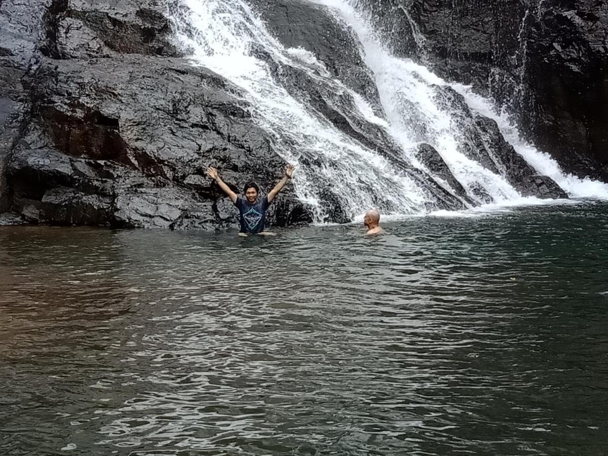 Happy Bungalow & Trekking بانلونغ المظهر الخارجي الصورة